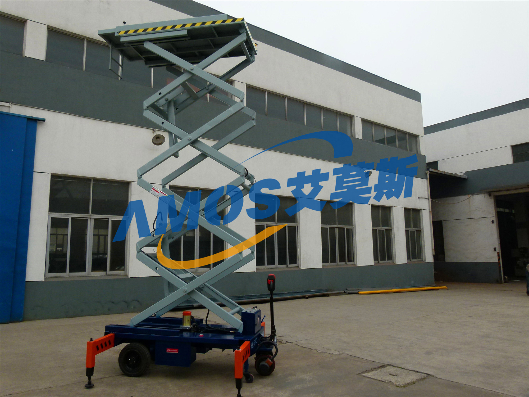 自行式高空作業(yè)平臺